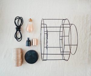 Calamiteit knijpen adopteren DIY Industrial lamp - Marit Andrea